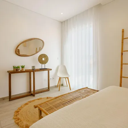 Paradise Villa, Luxury Near The