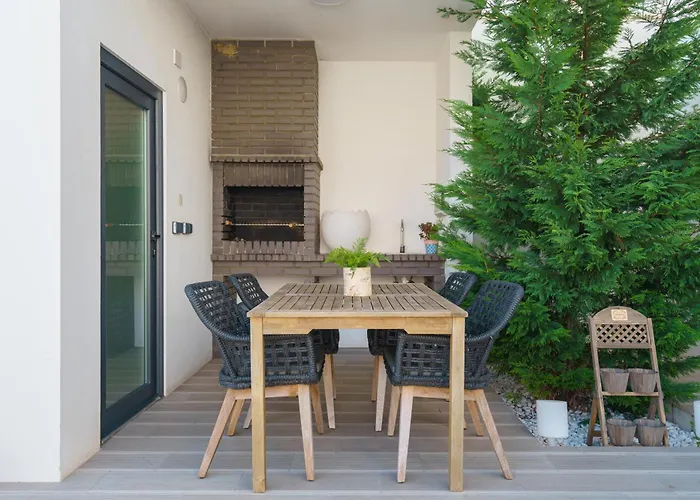 别墅 Paradise Villa, Luxury Near The *