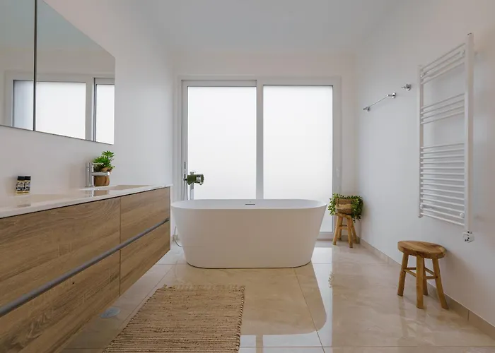 Paradise Villa, Luxury Near The 别墅